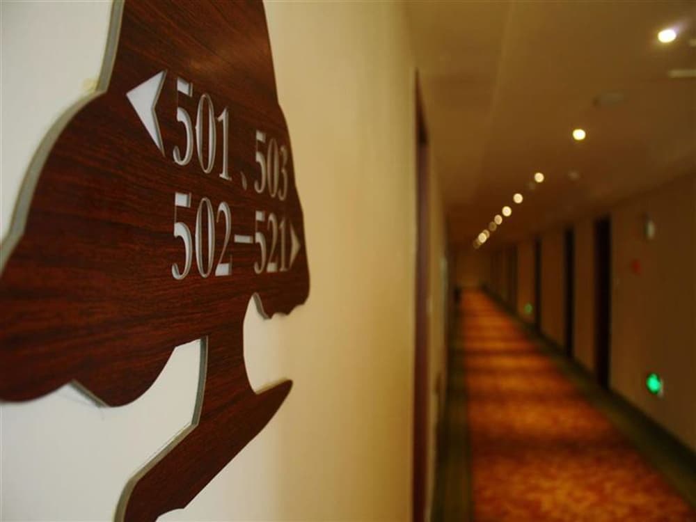 GreenTree Inn Liaocheng Chiping East Huixin Road Business Hotel
