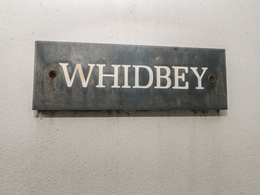 Whidbey Luxury Apartment