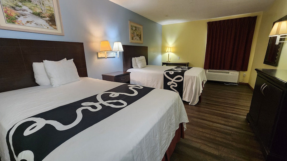 Capital O Fairway Inn - Baytown La Porte TX