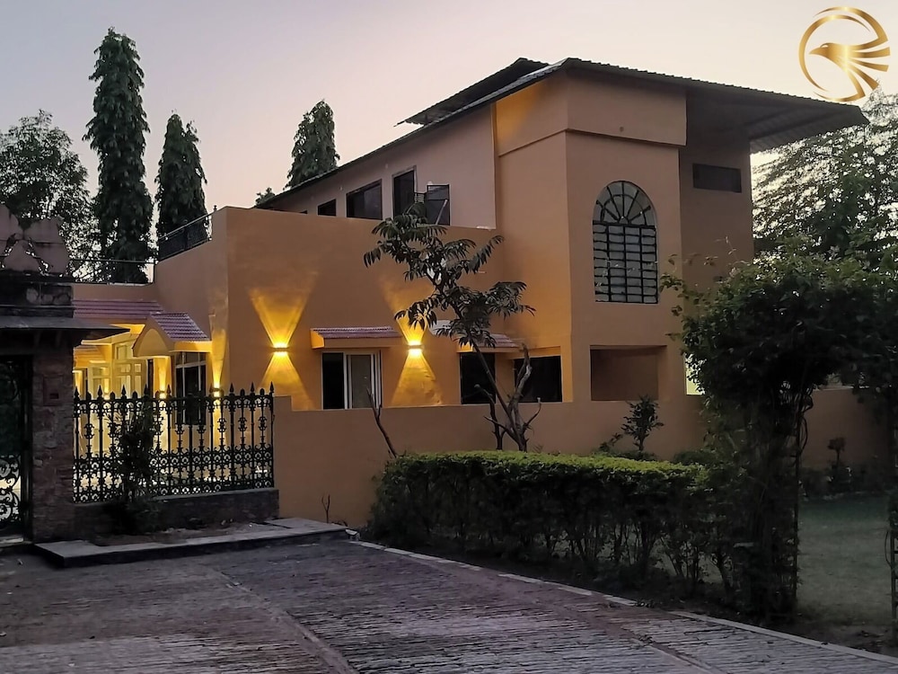 THE CABANA RESORT