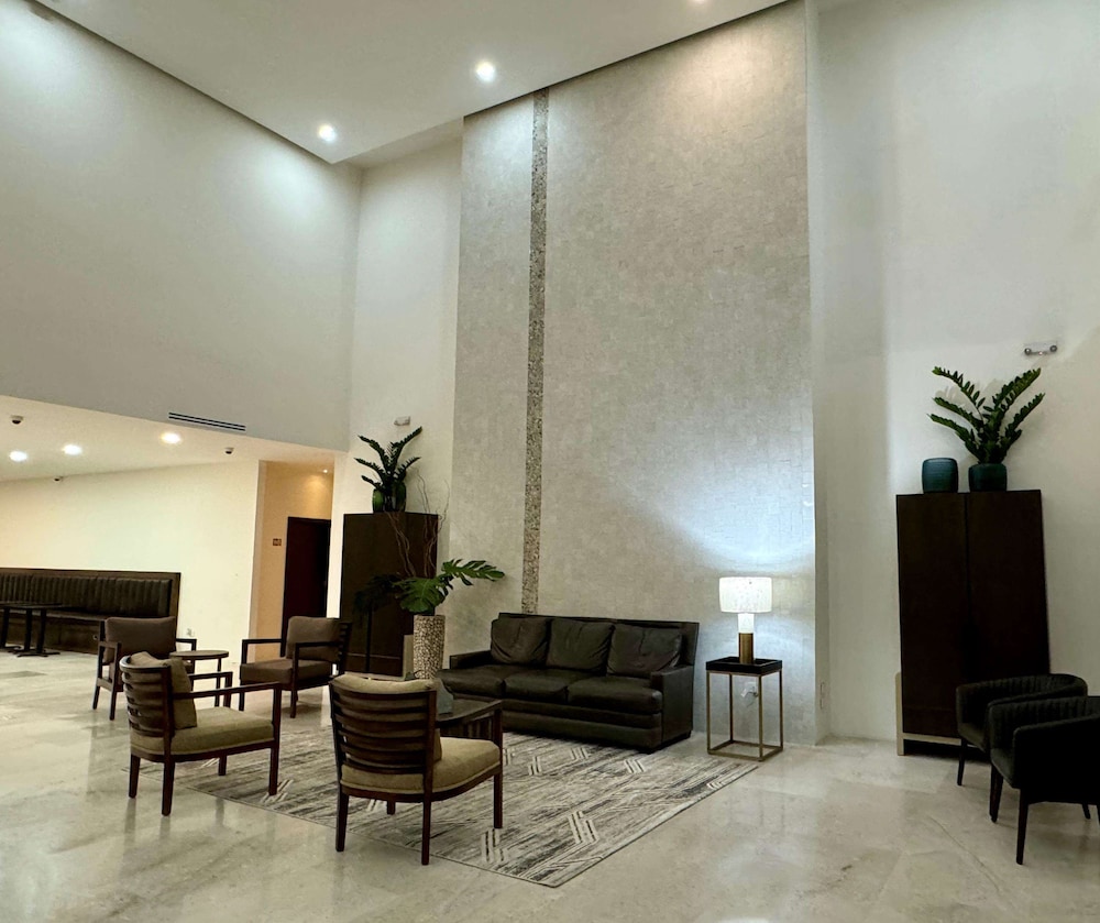 Best Western Plus Chihuahua Sacramento view 2