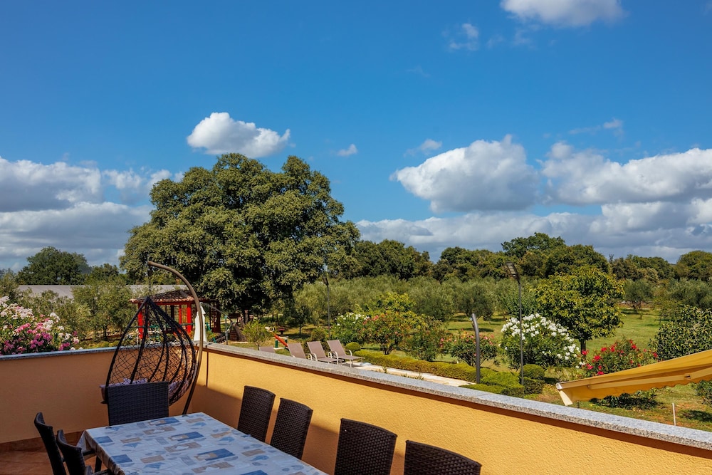Pool Villa Divina in i an