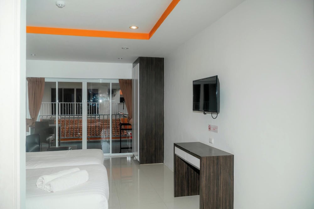 New Nordic Suite 3 by Apartwell view 2