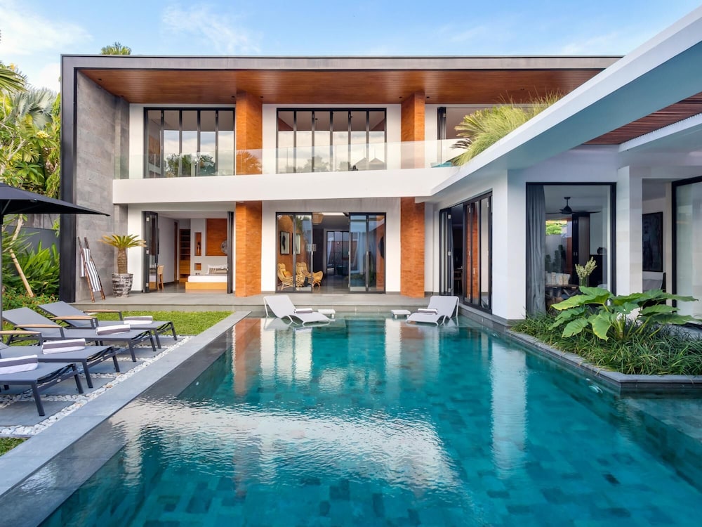 Pool & Wellness