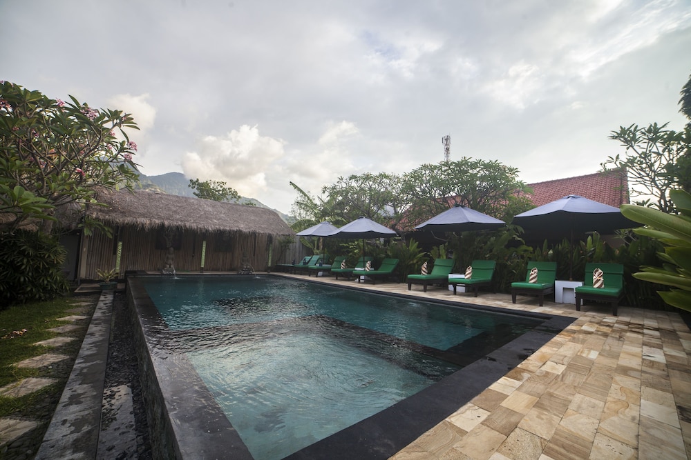 Man's Cottages and Spa