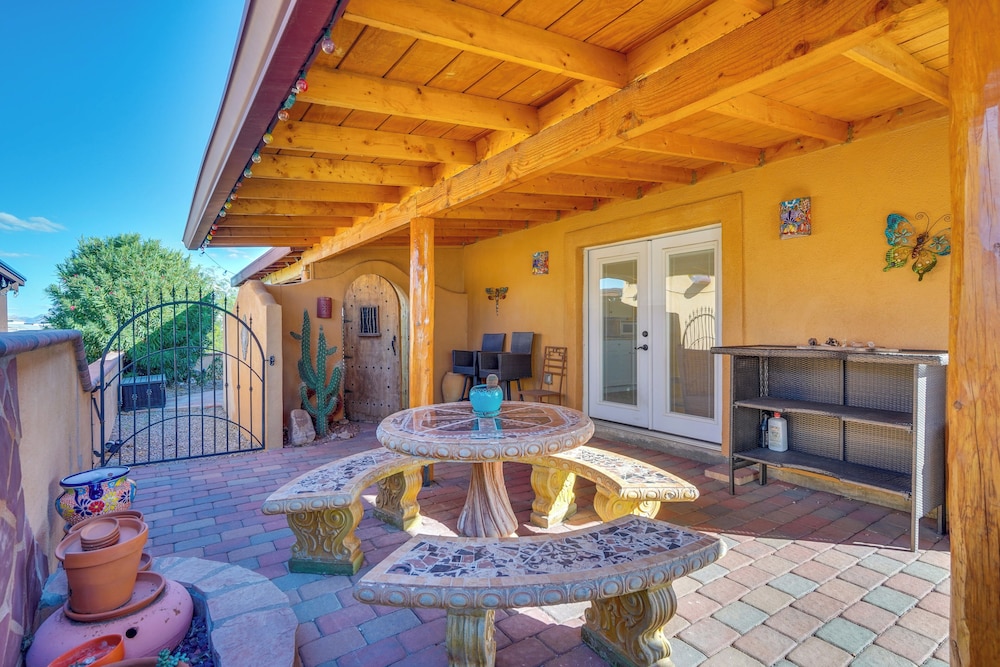 55-plus Desert Oasis in Benson w/ Mountain Views