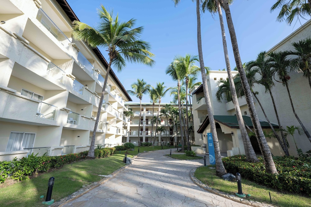 Coral Costa Caribe Beach Resort - All Inclusive - Property Image 39