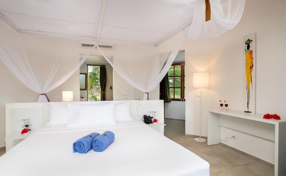 Sandies Baobab Beach Zanzibar