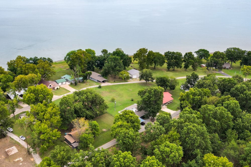 Afton Family Home w/ Deck < 1 Mi to Grand Lake! view 2
