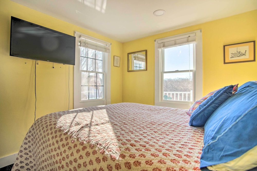 Pet-friendly Hyannis Home w/ Deck & Stream Views! view 3