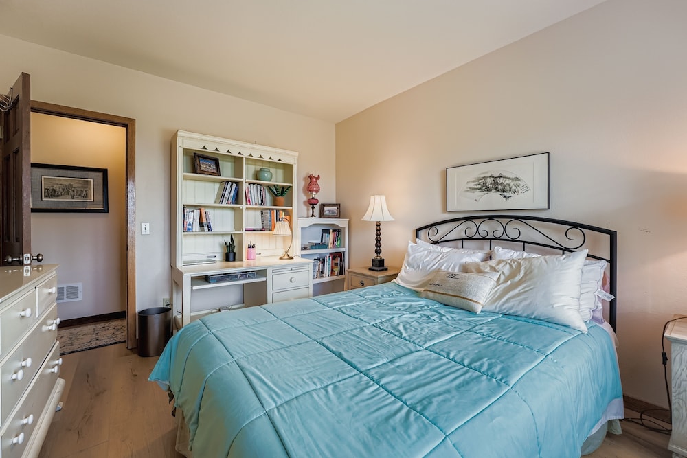 Chimney Creek 2 Bedroom Condo