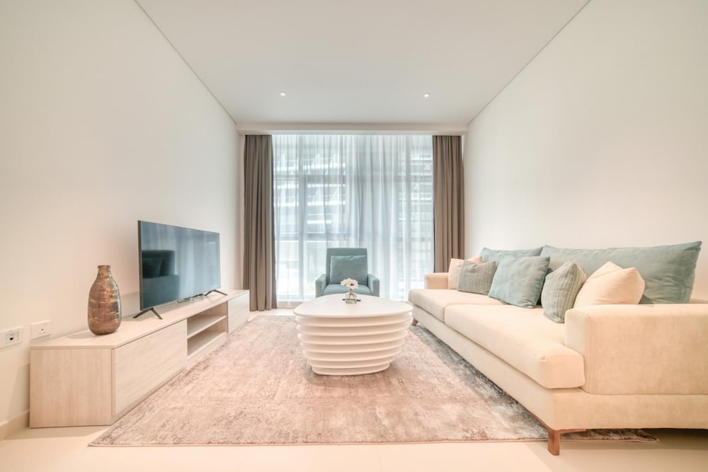 Prestigious 1BR Escape at The Palm
