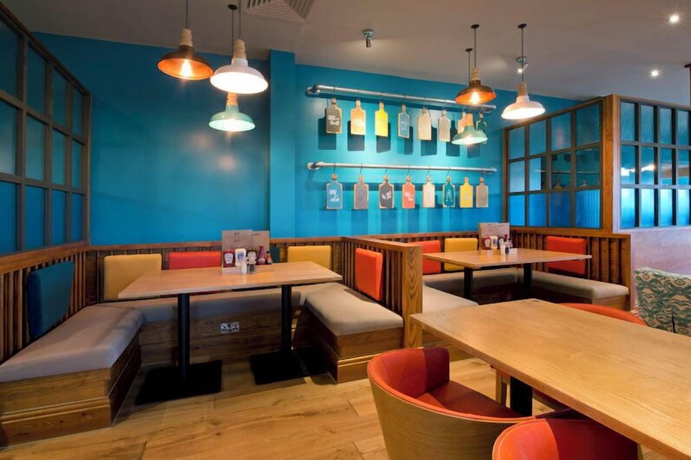 Premier Inn Birmingham Oldbury - M5 Jct2 4