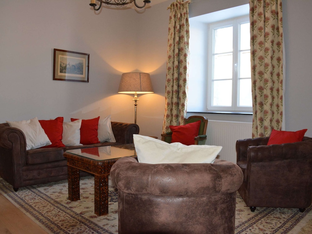 Charming Farmhouse in Ouffet for 7