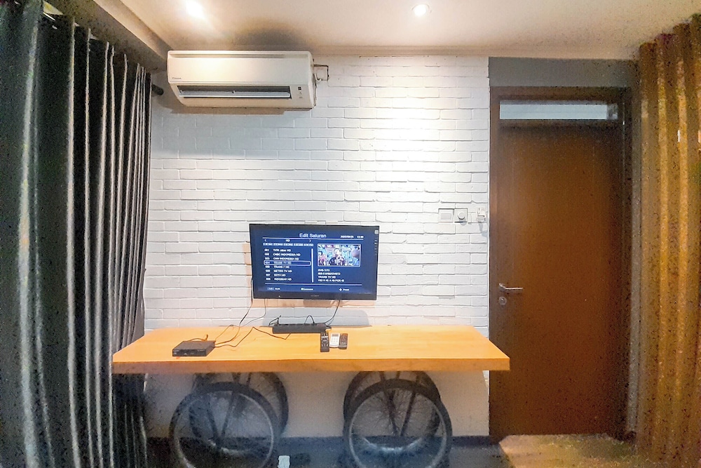 Industrial Look 2Br At Gateway Pasteur Apartment