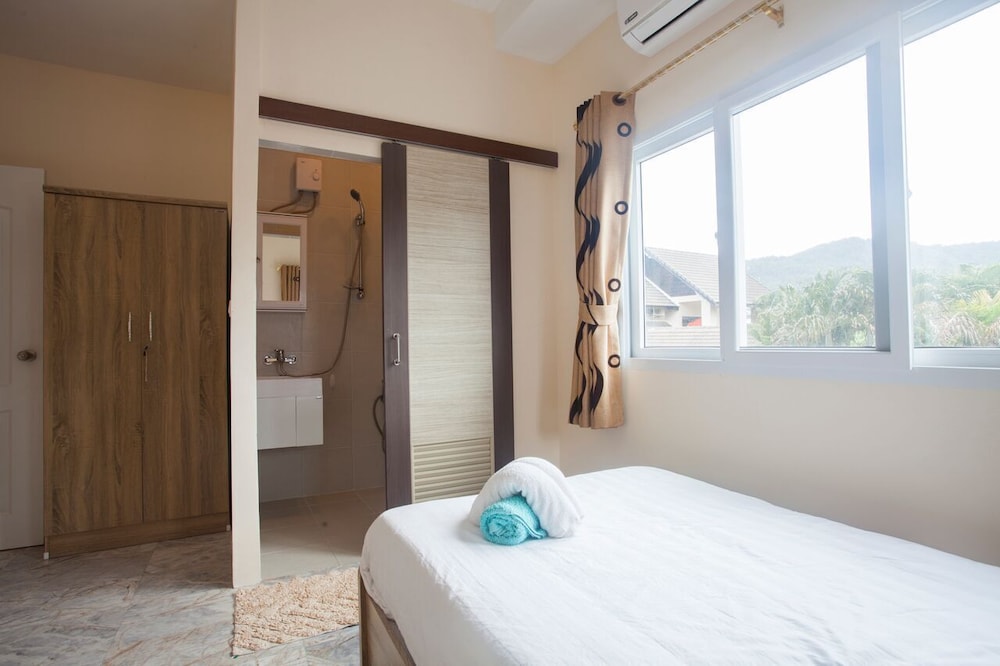 Twin Palm Pool Villa view 5