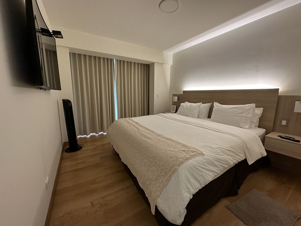 Miraflores 1 or 2 Bedroom Executive Apartment. view 4