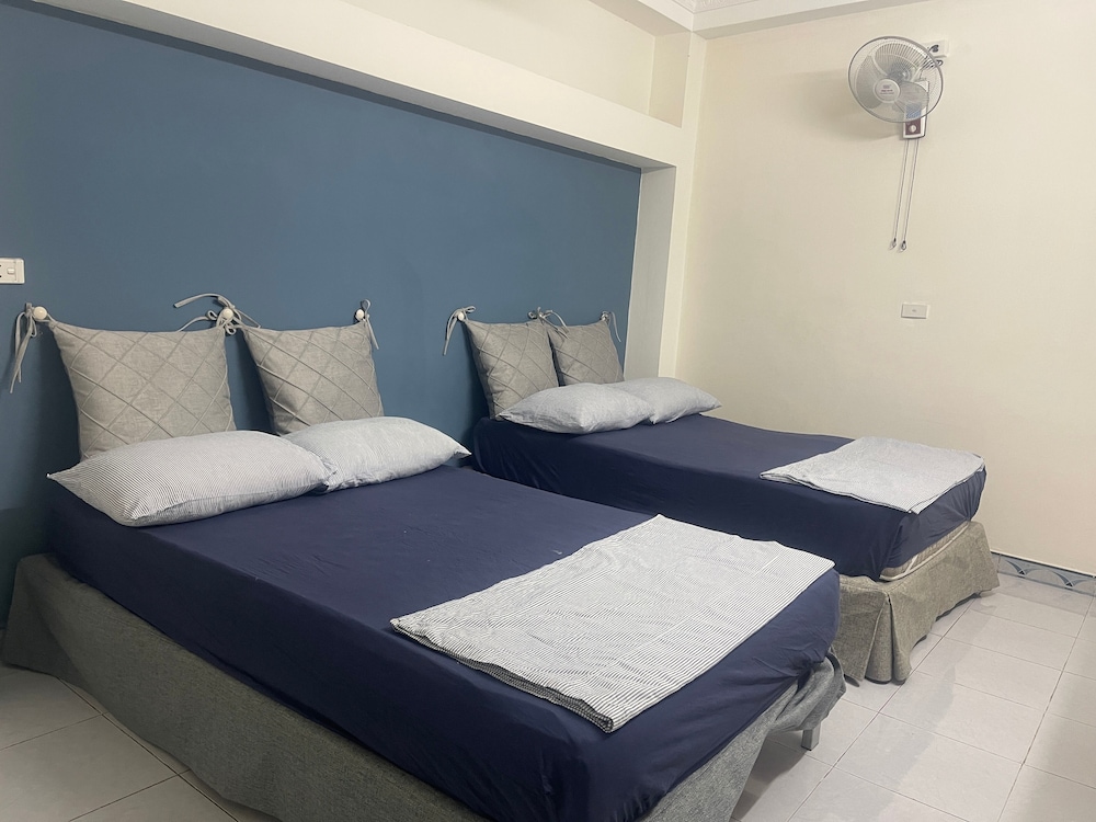 sword lake hostel
