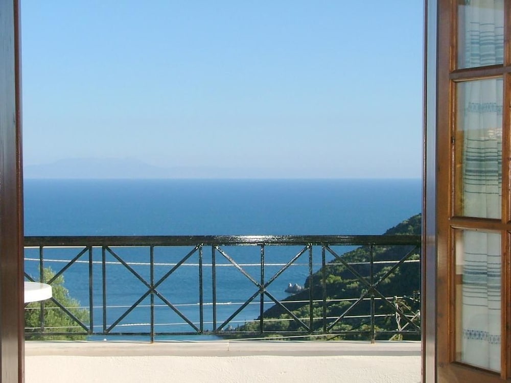 Dora Studios photo 5