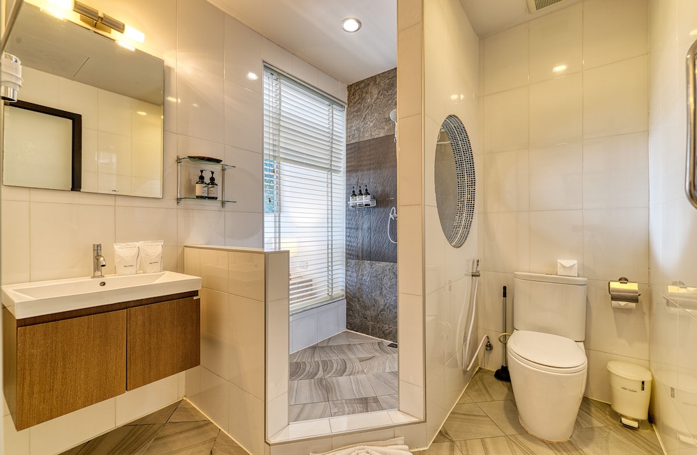 Baan Rawee Apartments