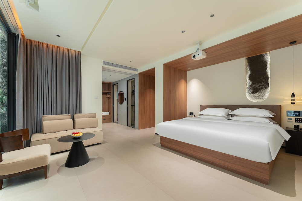 Karst Scenic Hotel