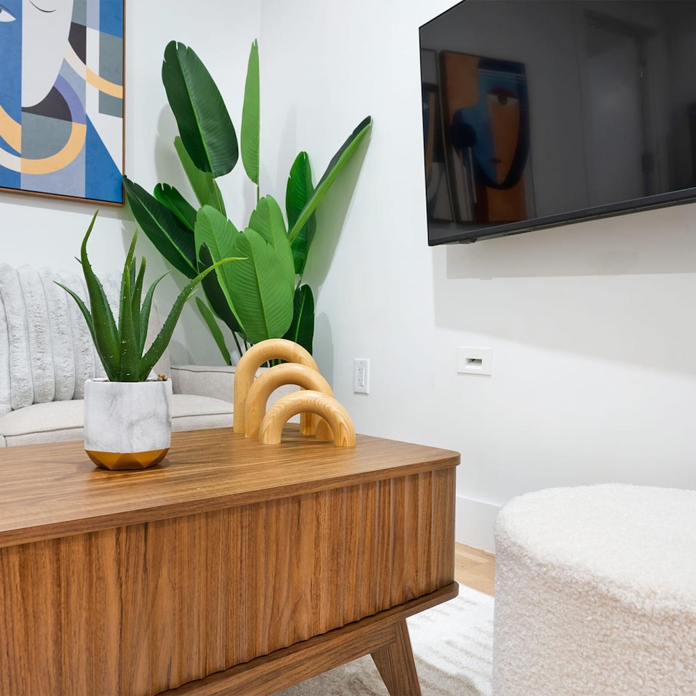 1290-3 New Renovated 2 Bedrooms in UES