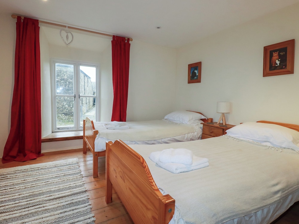 Poldue House
