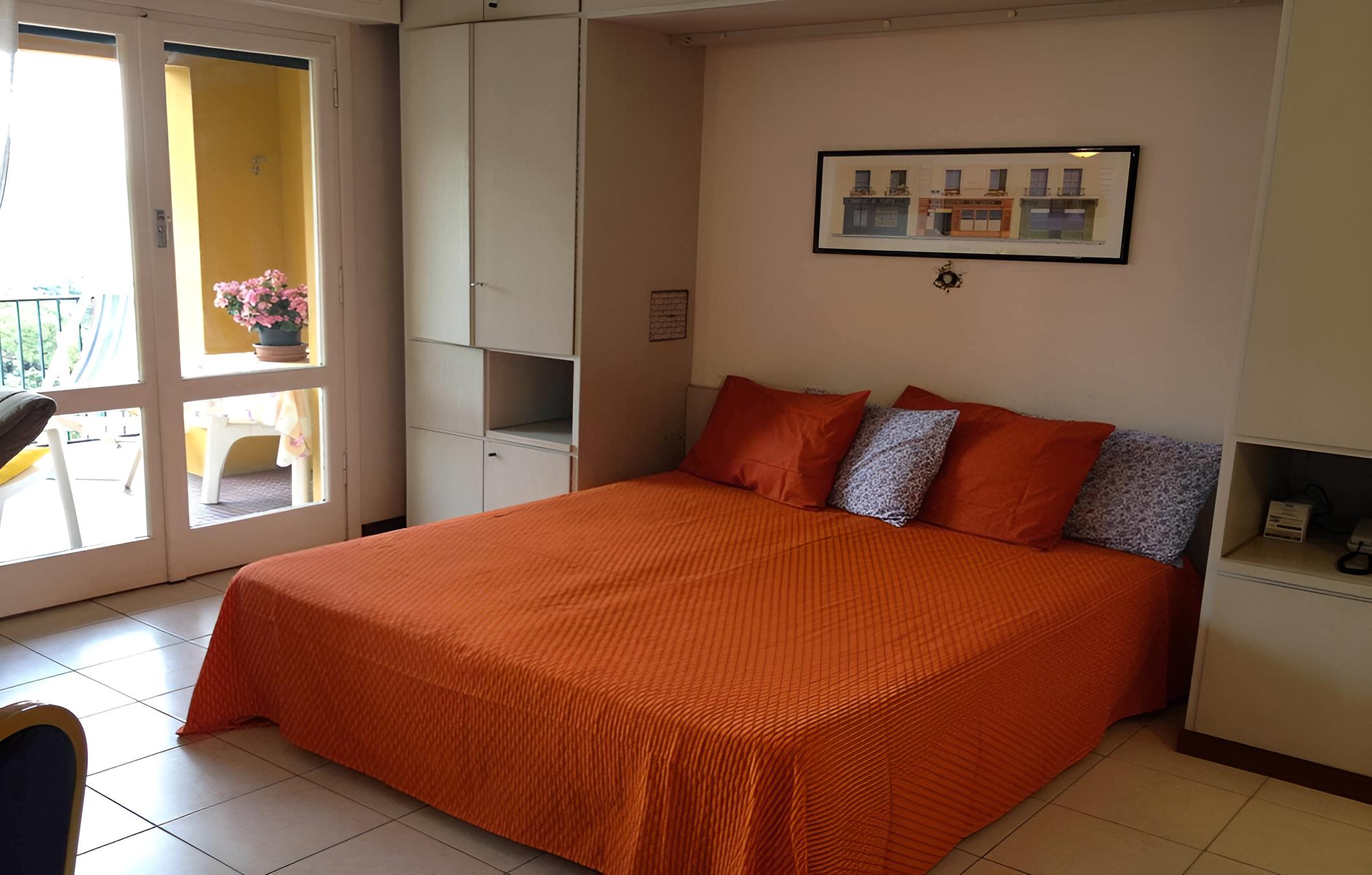 Eurotel 704 view 5