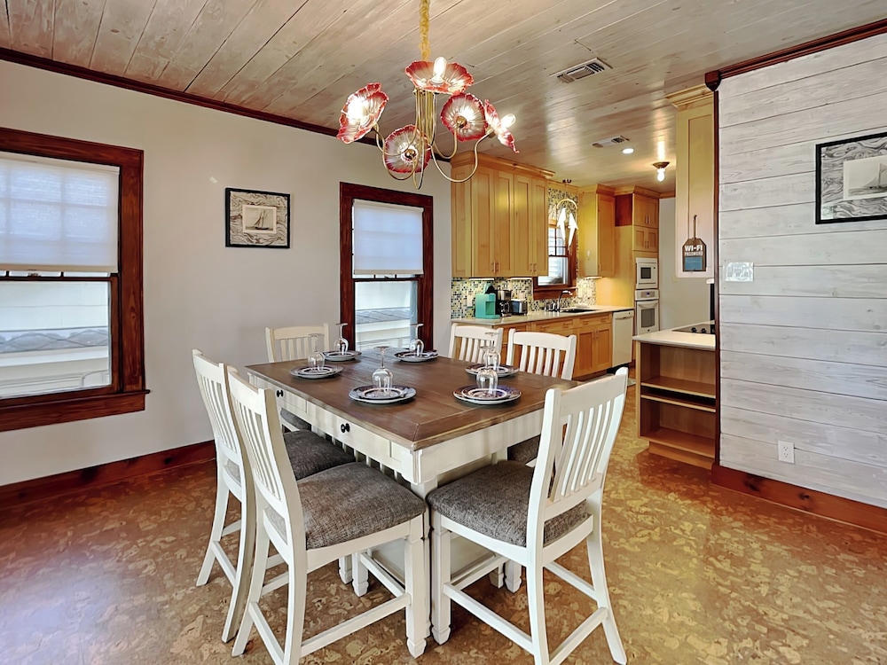 Treehouse Haven by Ryson Vacation Rentals