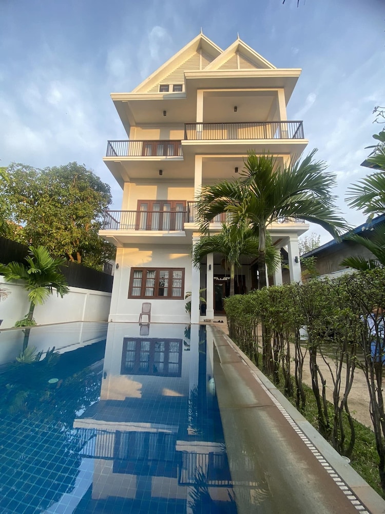 Siem Reap Vacations - D'Central Khmer Villa - Property Image 2