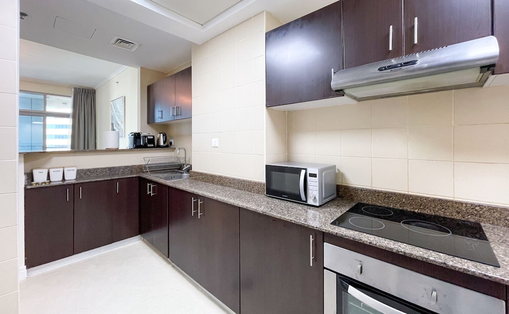 2B-Torch Tower-4408 by bnbme homes