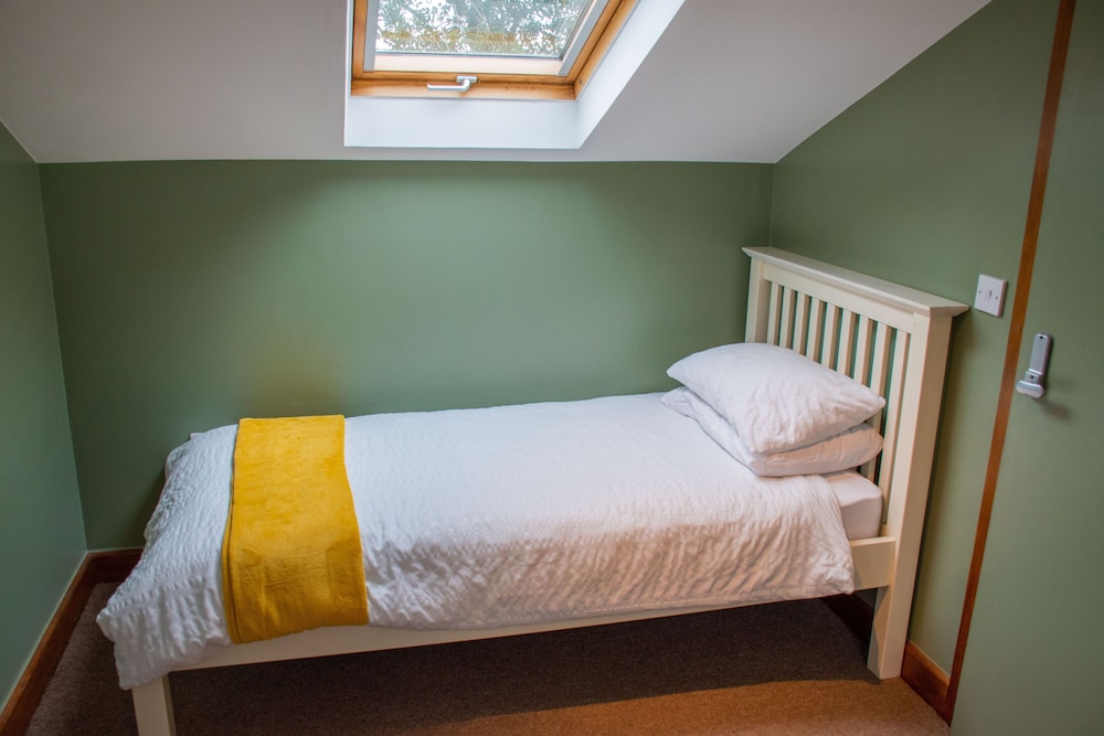 3-bed Barn Eco-lodge on the Tarka Trail view 4