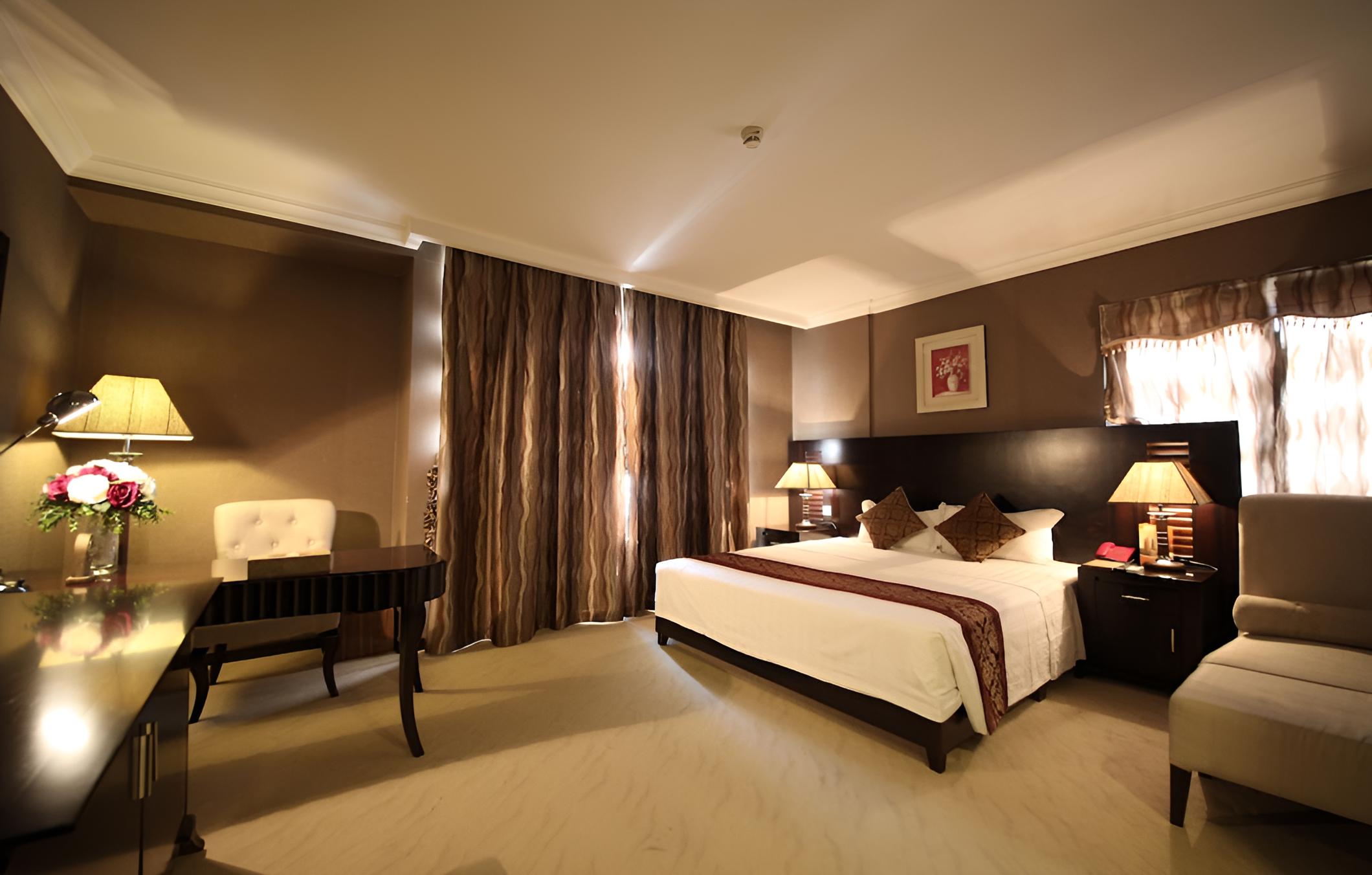 Level Hotel