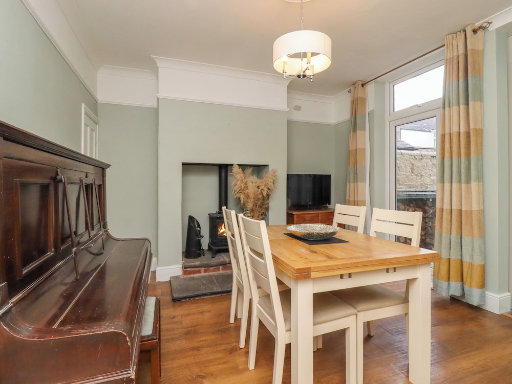 49 Waddington Road