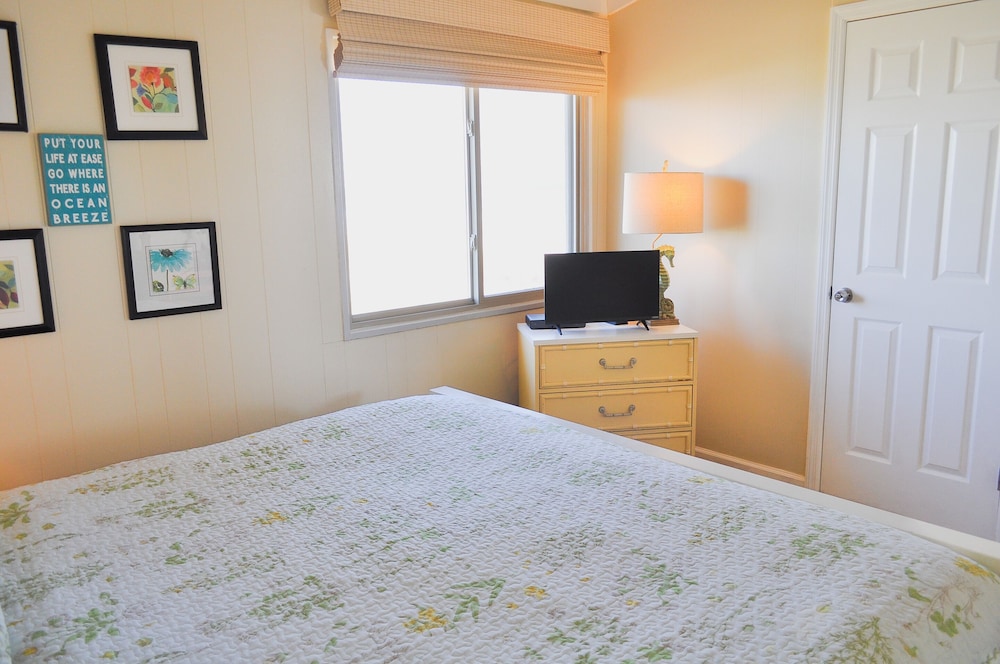Sunray Cottage by Topsail Realty