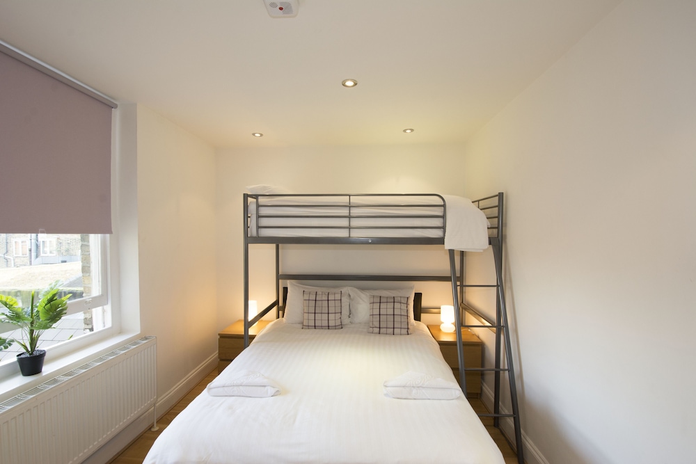 Grand Apartments Fulham Palace