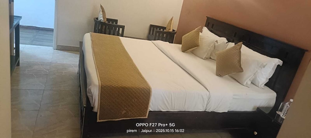 Hotel Glitz