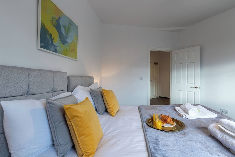 The Elderns 2BR A1 Nearby Netflix Parking