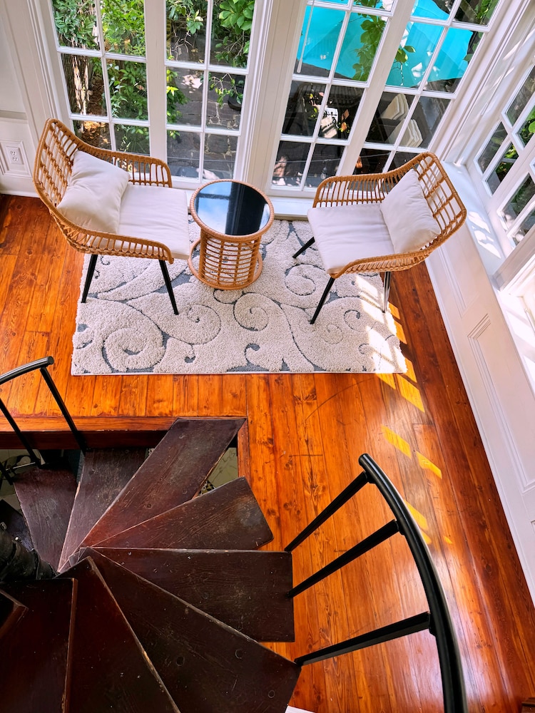 French Quarter Lanaux Mansion B & B