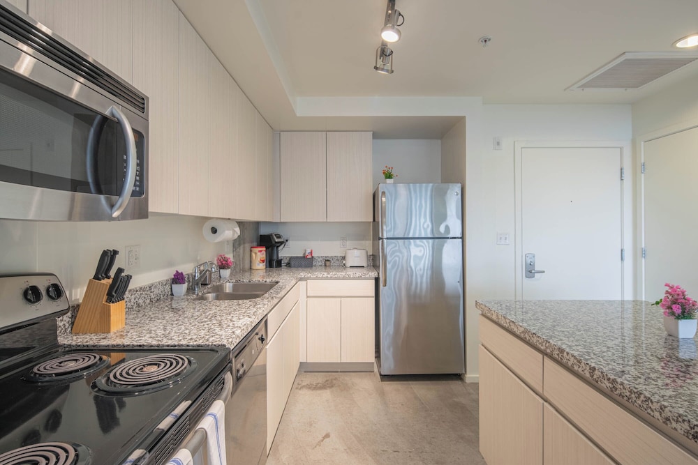 ROVE LIVING/KL - Roosevelt Point
