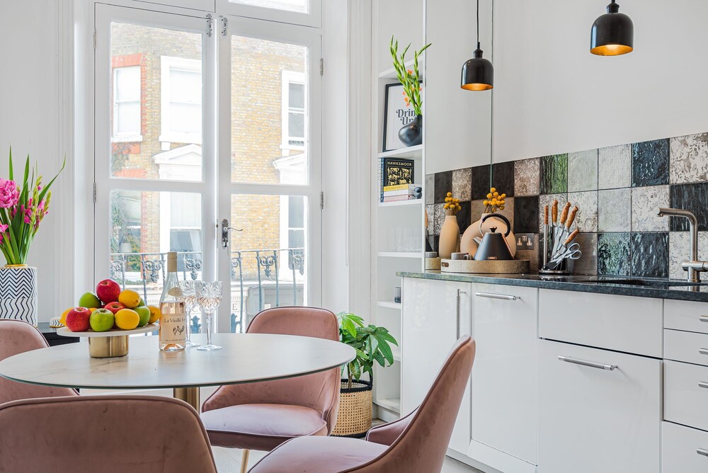 Lady on the Lane- 2 bed Primrose Hill - by Out of Office Lifestyle