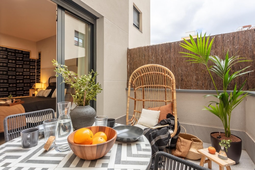 Abardok - 1 Bedroom and Terrace in R os Rosas