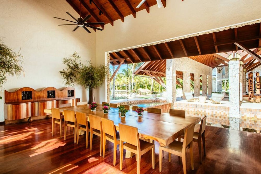 Private Beach Estate w Pool Elevator Chef Butler