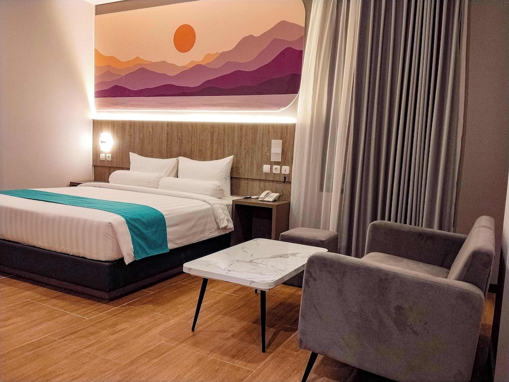 Front One Luxe Hotel Solo