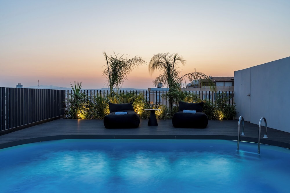 The Penthouse - 3BR Seaview in Larnaca