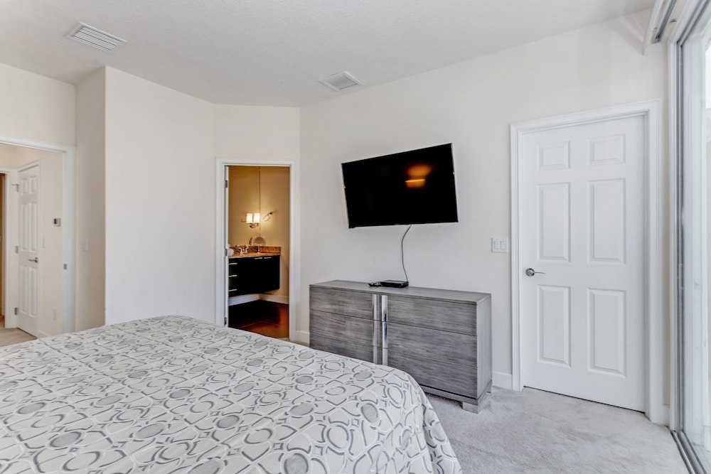 17331serblvd view 3