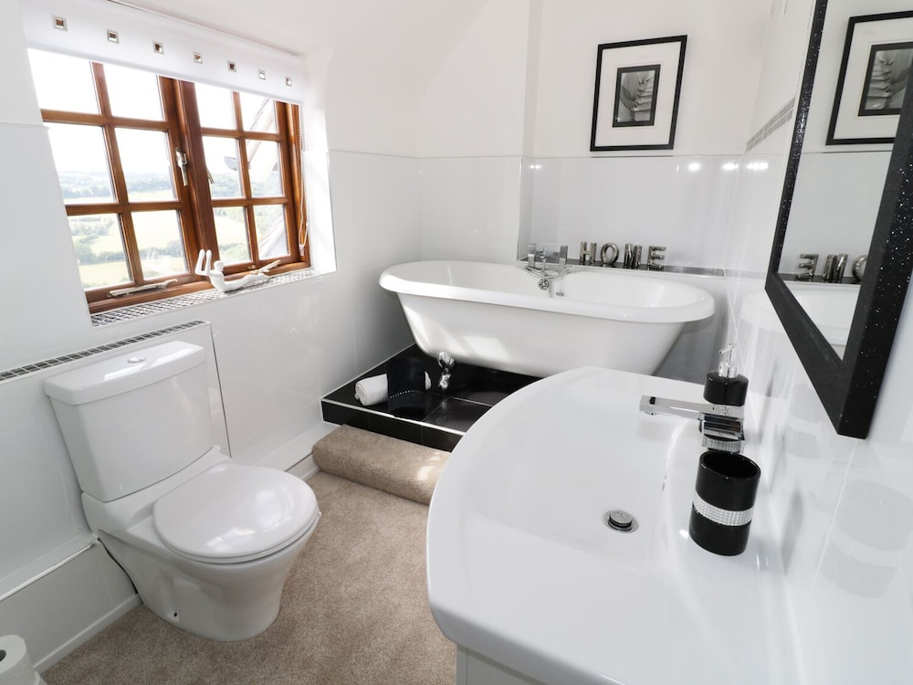 Hillview Cottage