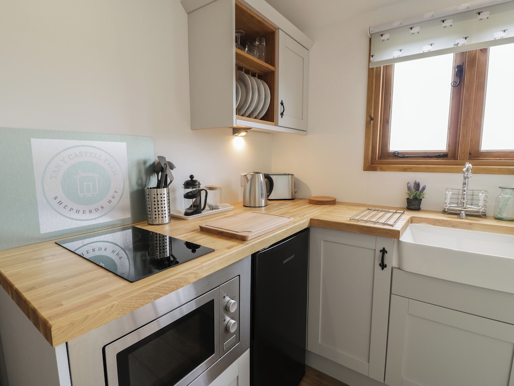 Tan Y Castell Shepherds Hut