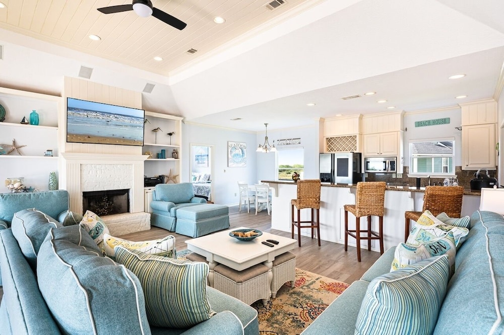 Happy Hours 4 Bedroom Home