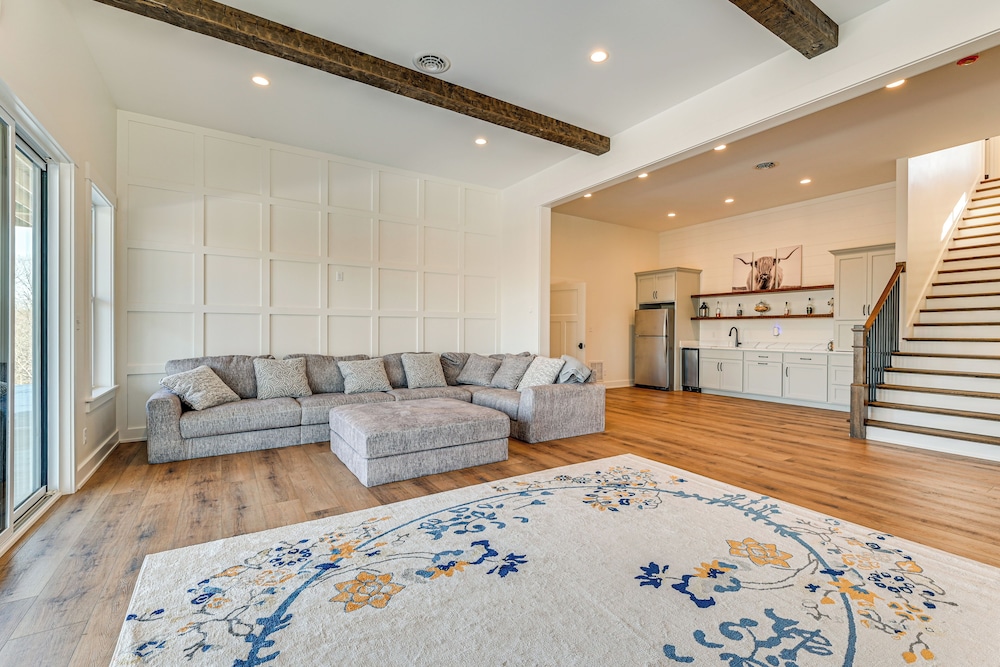 Spacious Home in Paradise Grove Nolin Lake!